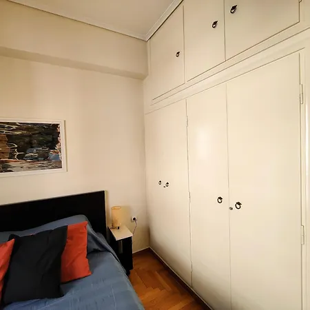 Postmodern In Pangrati Apartment *