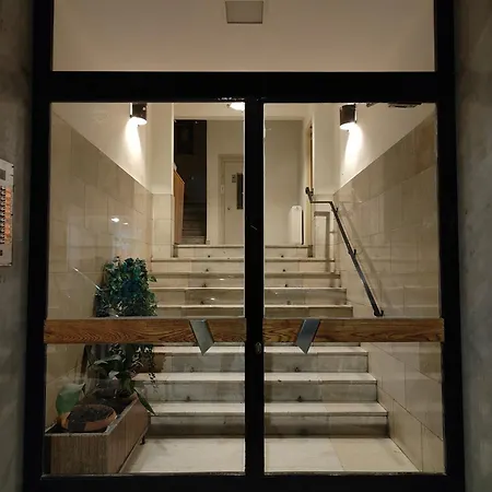 Postmodern In Pangrati Apartment *